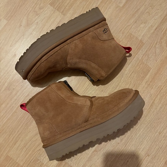 UGG Neumel Platform Zip Boots Chestnut Brown Sherpa Lined Suede Brown Womens 8 - Picture 1 of 12